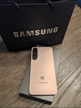 Samsung s25+ Rose Gold